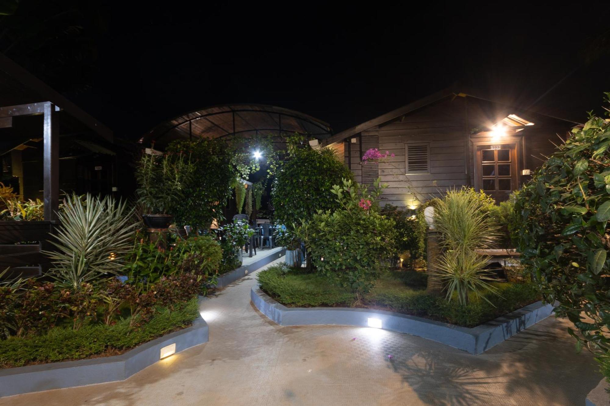 Sal Riviera Hotel Cavelossim Buitenkant foto
