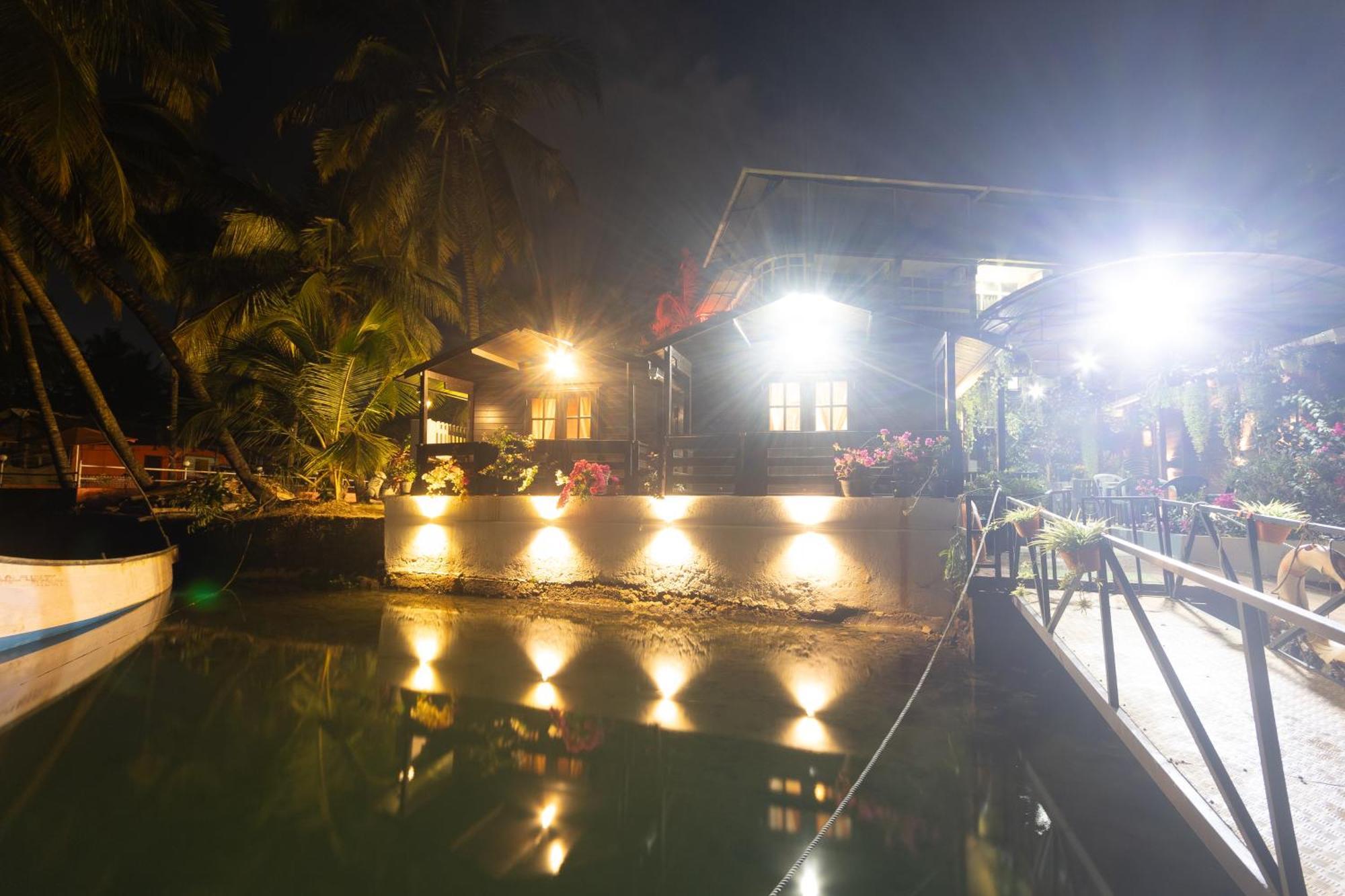 Sal Riviera Hotel Cavelossim Buitenkant foto