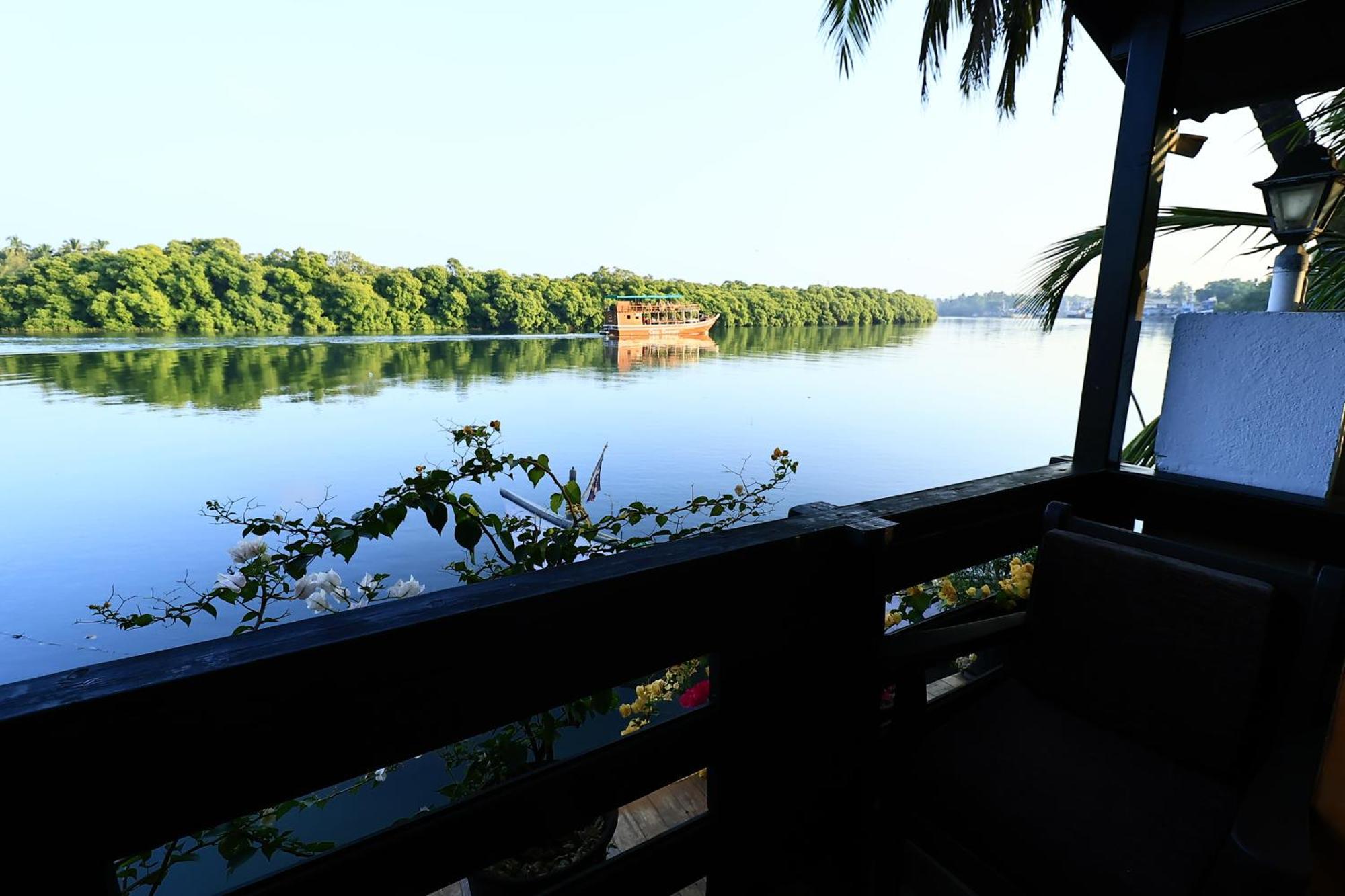 Sal Riviera Hotel Cavelossim Buitenkant foto